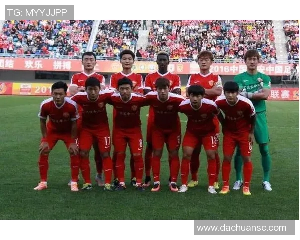 南京网球队在欧锦赛积分榜上以99分稳居第一名展现强劲实力 南京网球队在欧锦赛积分榜上以99分稳居第一名展现强劲实力