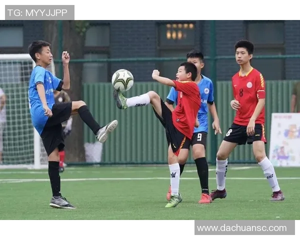 杭州足球队的灵活性揭秘:如何在赛场上展现出色的战术应变能力 杭州足球队的灵活性揭秘:如何在赛场上展现出色的战术应变能力