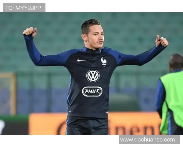 法国足球明星里贝的辉煌职业生涯与对足球的热爱之路