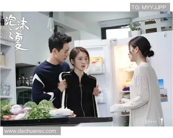 港星与足球明星同框瞬间揭秘明星背后的友谊与热爱运动的故事 港星与足球明星同框瞬间揭秘明星背后的友谊与热爱运动的故事