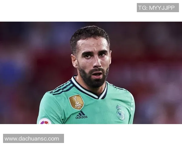 现役足球明星中的顶尖巨星是谁引领全球足坛风潮