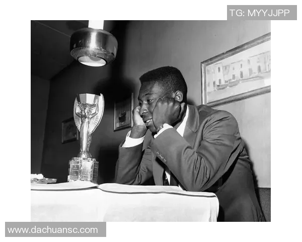 贝利在足球历史上的地位与成就解析及其对后世球员的影响 贝利在足球历史上的地位与成就解析及其对后世球员的影响