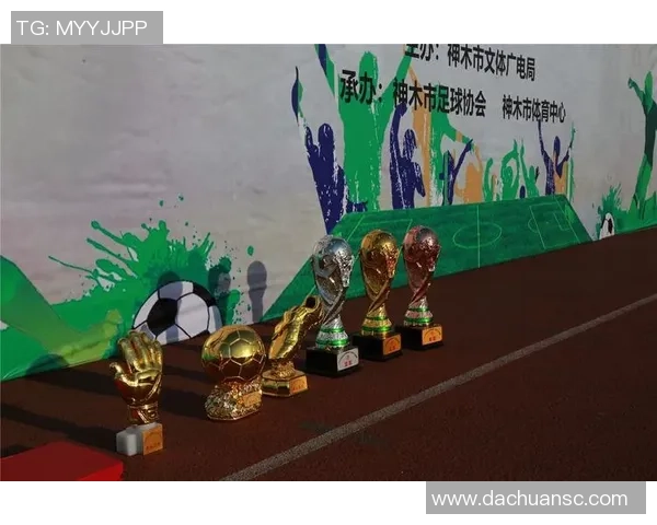 赵匡胤与现代足球明星同框合影展现历史与体育的完美融合 赵匡胤与现代足球明星同框合影展现历史与体育的完美融合