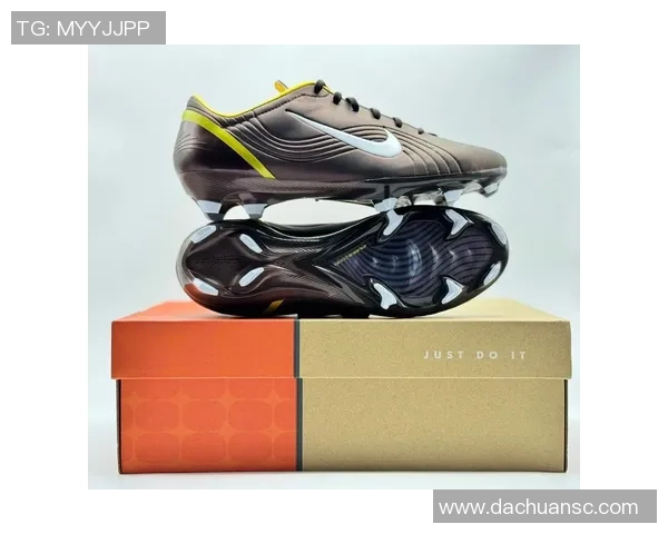 足球明星专用足球鞋的选择与推荐解析助你提升球场表现