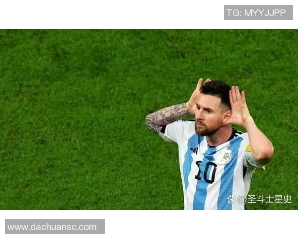 足球明星球星奖杯的辉煌历程与传奇瞬间回顾 足球明星球星奖杯的辉煌历程与传奇瞬间回顾